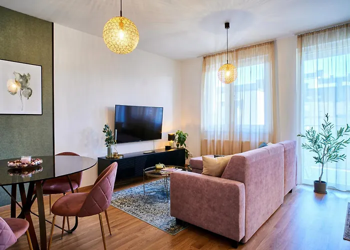 Golden Bard Suite